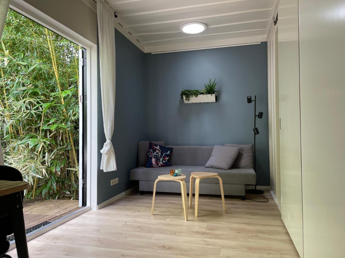 Tiny-House Van Zeecontainers Bij Het Bos Oranjewoud Esterno foto