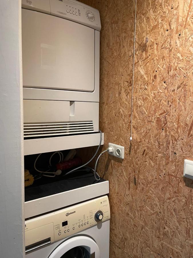Tiny-House Van Zeecontainers Bij Het Bos Oranjewoud Esterno foto