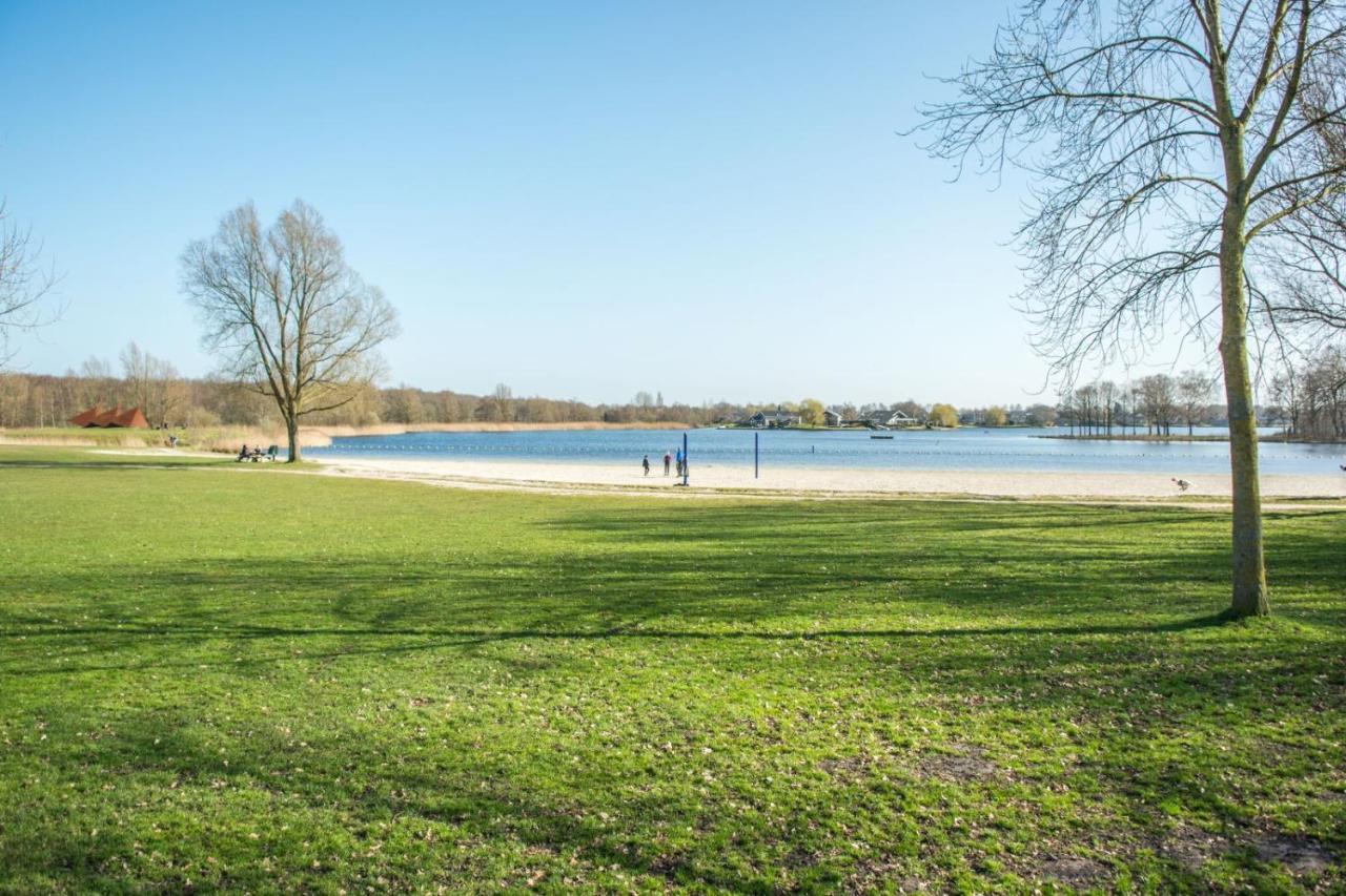 Tiny-House Van Zeecontainers Bij Het Bos Oranjewoud Esterno foto